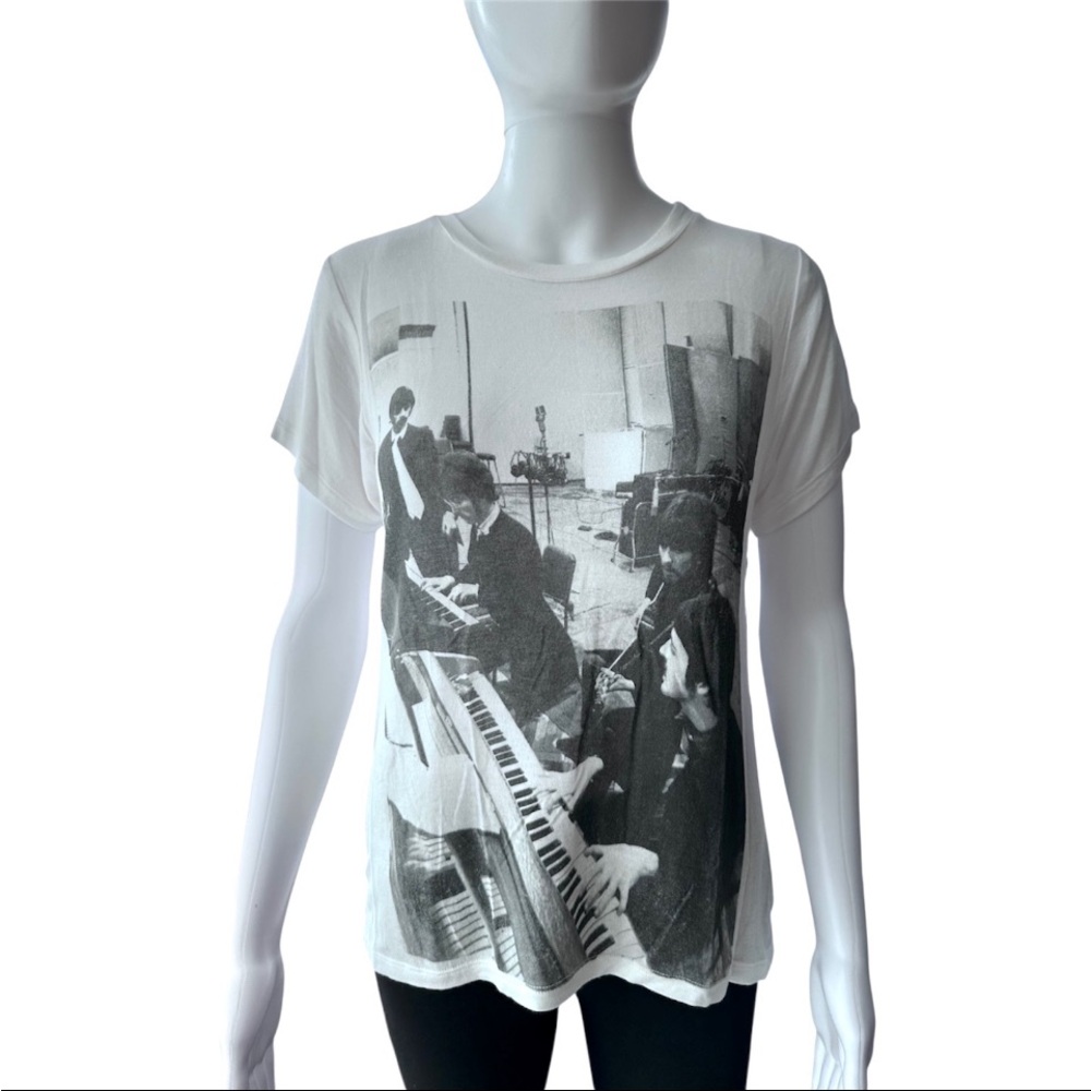 Daydreamer Black and White Graphic Tee